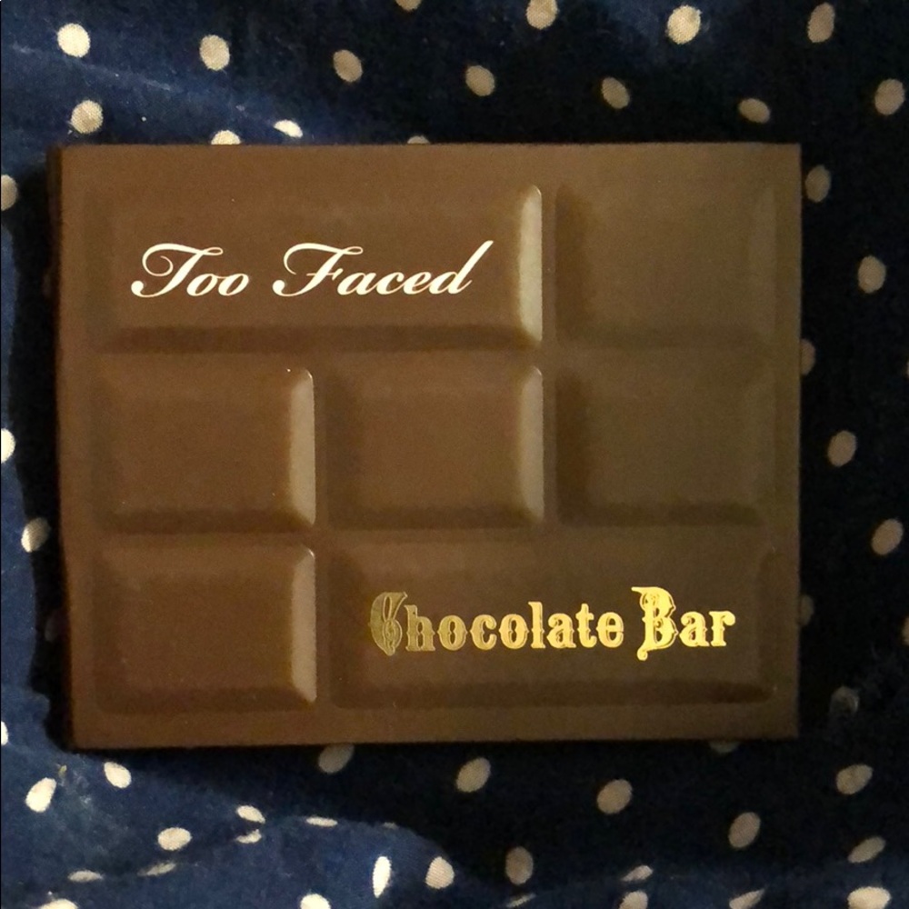 Too faced chocolate bar